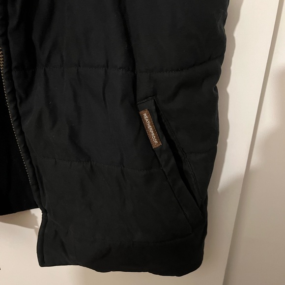 Black Weatherproof Brand Zip Up Vest with Collar and Outside & Inside Pockets - Picture 6 of 7